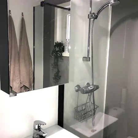 Apartment Moderne Og Sentral Med Koselig Og Privat Uteplass!