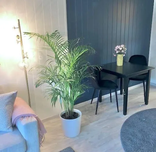 דירה Moderne Og Sentral Med Koselig Og Privat Uteplass! Førde