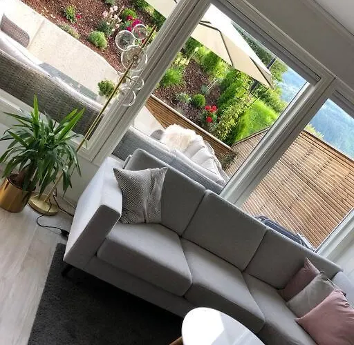 דירה Moderne Og Sentral Med Koselig Og Privat Uteplass! *