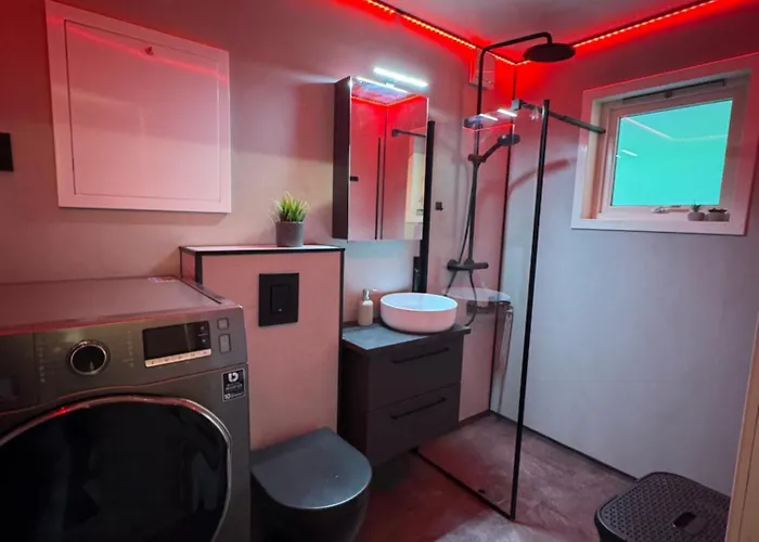 Moderne Og Sentral Med Koselig Og Privat Uteplass! דירה