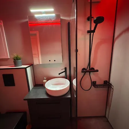 Apartmán Moderne Og Sentral Med Koselig Og Privat Uteplass! *